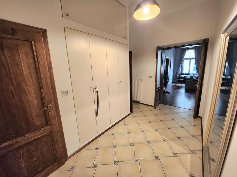 Spacious Apartment 6Min From The Dancing House Prague Luaran gambar