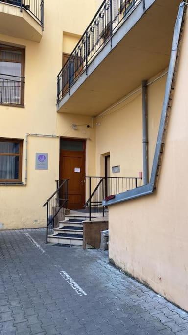 Spacious Apartment 6Min From The Dancing House Prague Luaran gambar